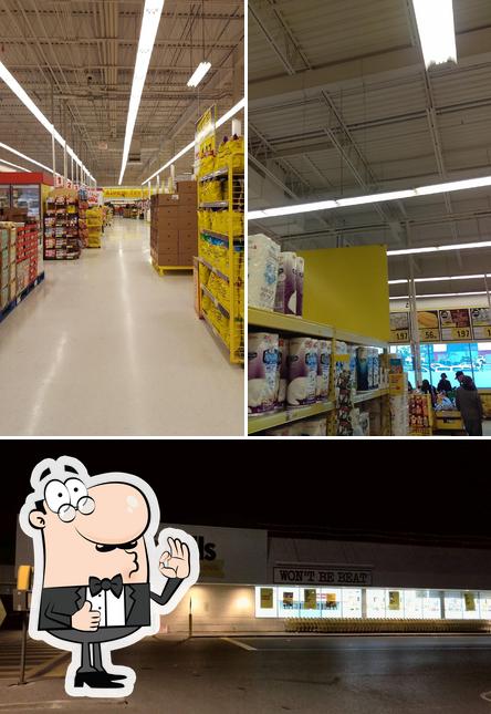 Regarder cette image de Mike's NOFRILLS Oshawa