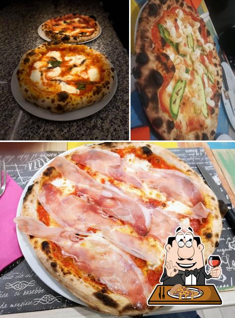 Ordina una pizza a Pizzeria-Trattoria Nonna Ciccia