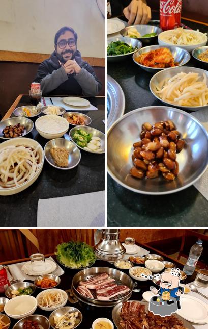 Еда в "안골 숯불갈비 ANGOR Restaurante (korean barbeque)"