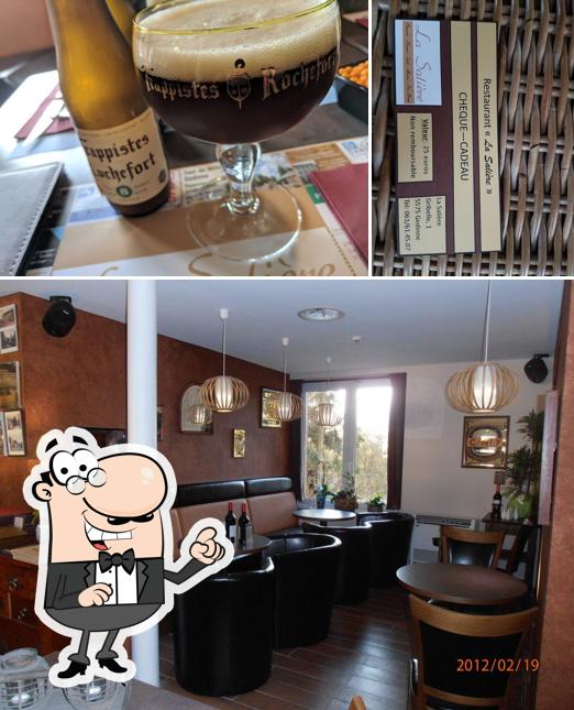 La intérieur et bière du restaurant