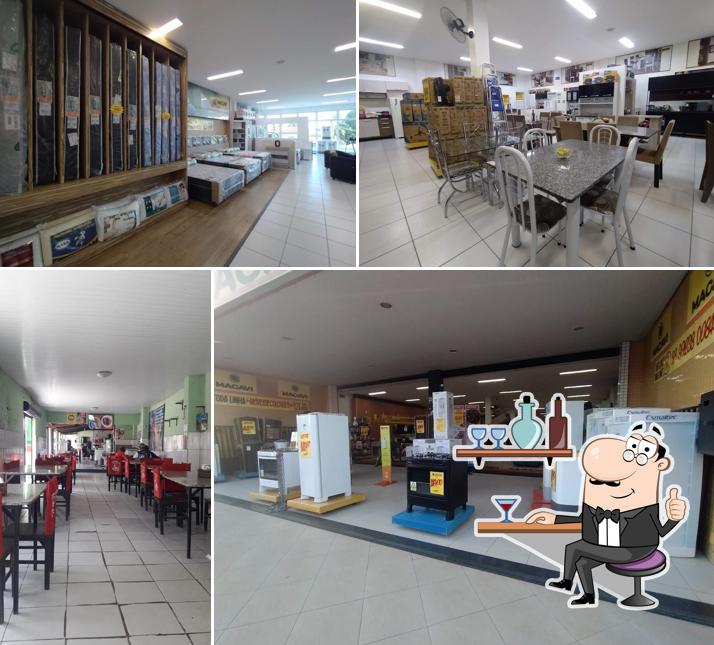 O interior do Grill Fast