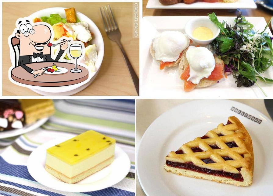Hollywood Bakery and Espresso, 15 Fernhill Dr in Auckland Restaurant