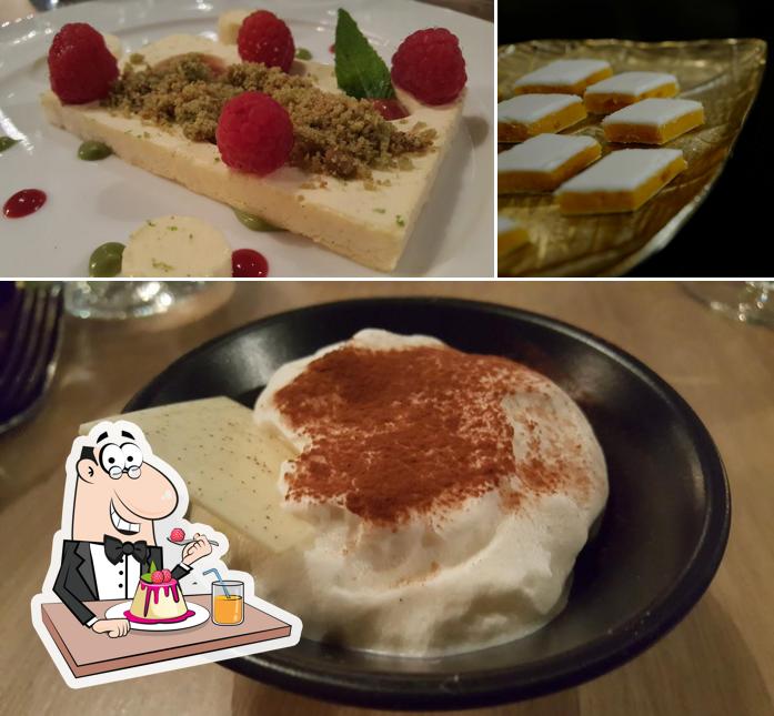 Restaurant L'Ilot Vert serves a range of sweet dishes