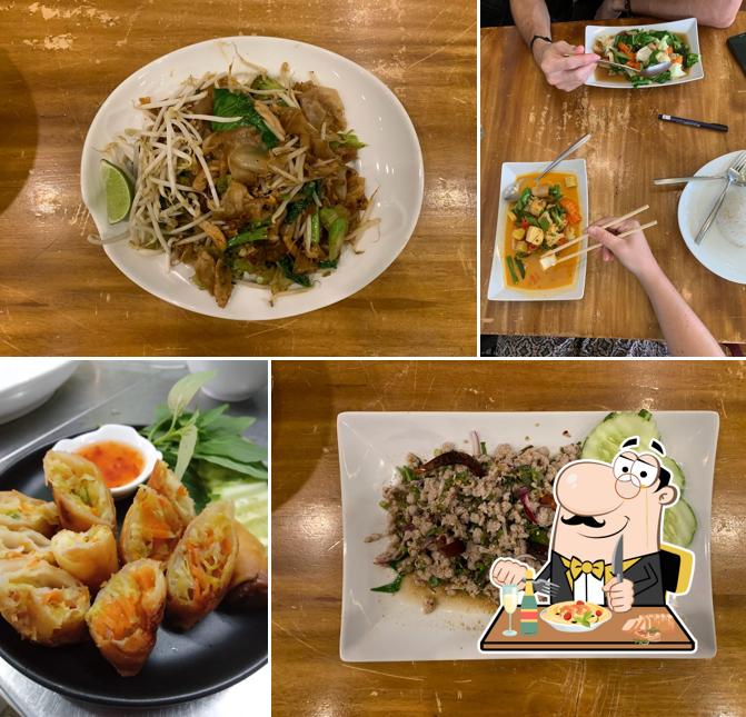Fideos pad thai en KwanRean Kitchen