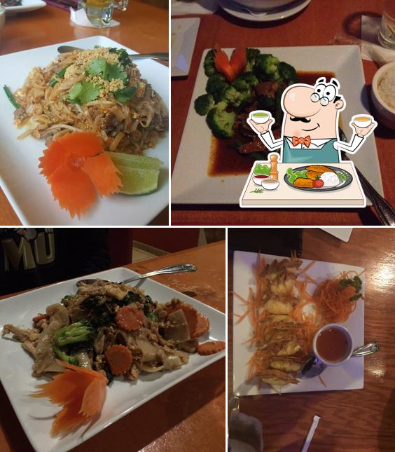 Еда в "Thai Arroy"