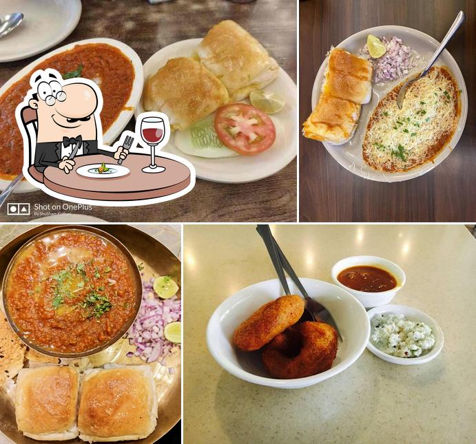 Food at Navaratna Veg Restaurant