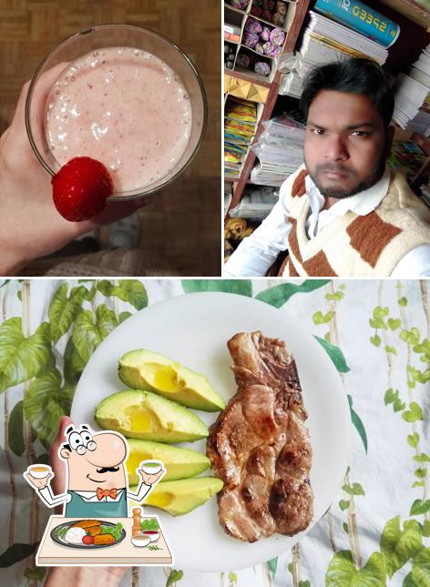 The image of food and interior at Momo Munch