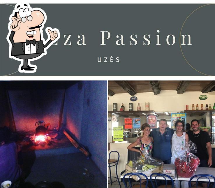 L’image de la intérieur et tableau noir concernant Pizza Passion Uzés