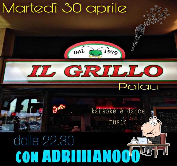 Siediti a un tavolo di Il Grillo