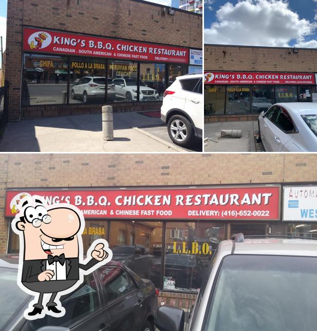 L'extérieur de King's BBQ Chicken Restaurant