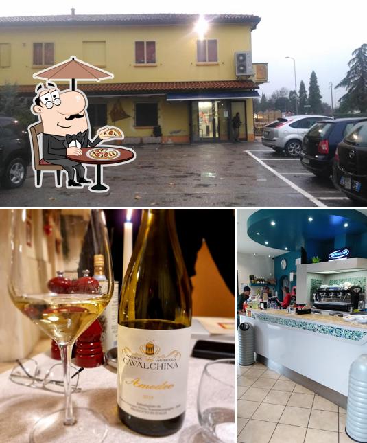 La esterno e alcol del ristorante