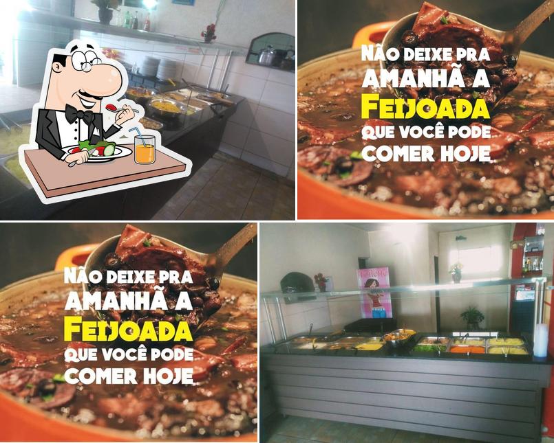 Comida em Restaurante Panela Véia