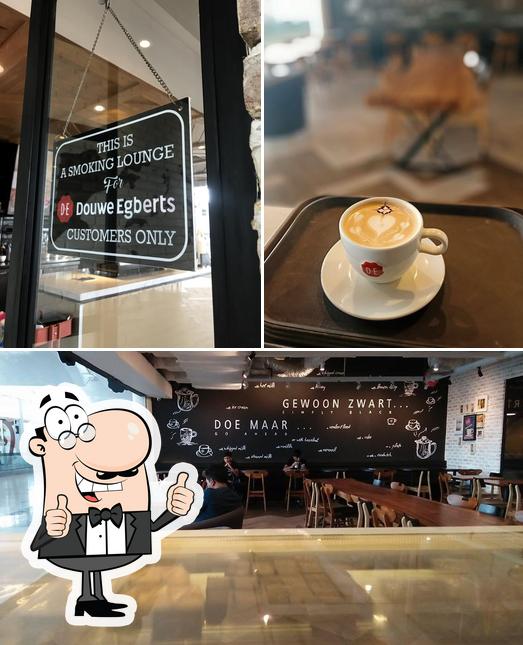 Douwe Egberts Coffee cafe, Beringin Restaurant reviews