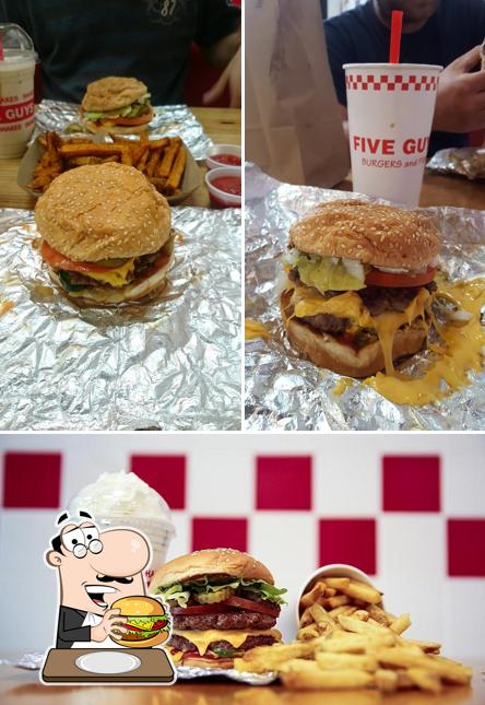 Закажите гамбургеры в "Five Guys"