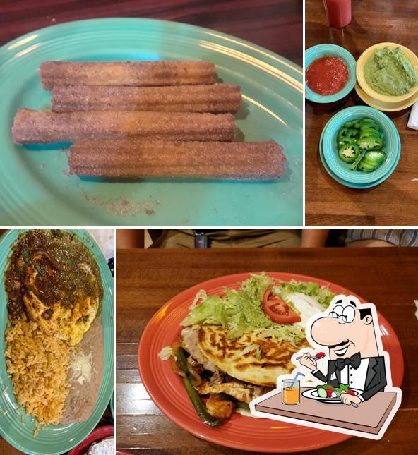 El Salto Mexican Restaurant in Parkville Restaurant menu and reviews