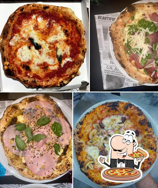 Prenditi una pizza a Pizzeria Raffaele Zaccariello