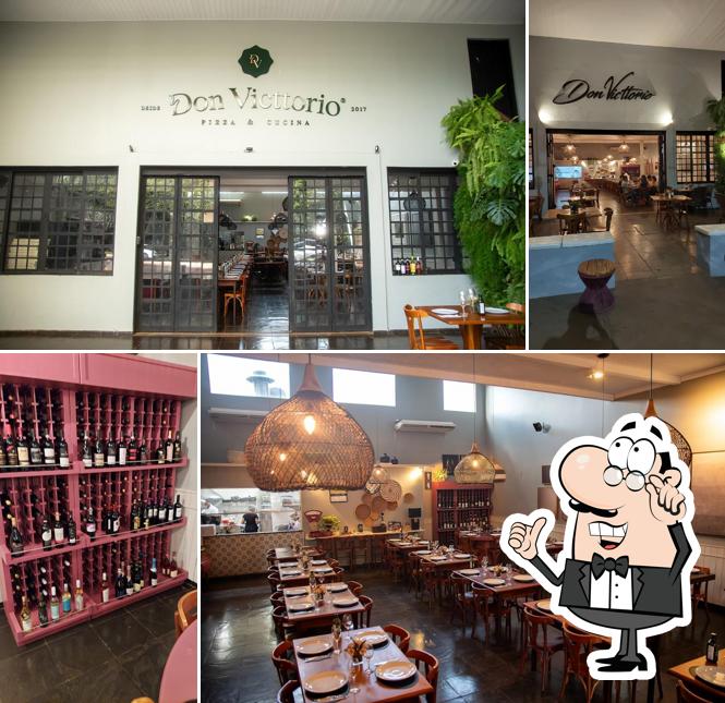 Sente em uma das mesas no Don Victtorio Pizza & Cucina