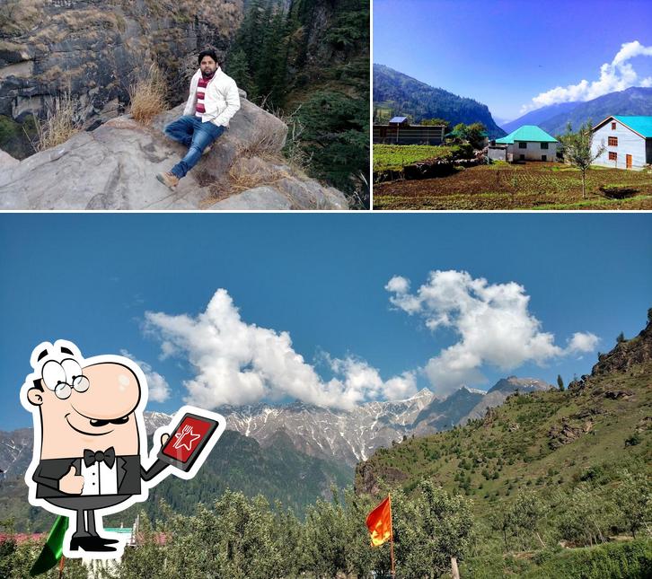 Check out the outside area of Cafe Rohtang Top