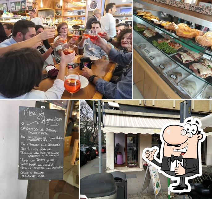 Voir cette image de Bar Aci