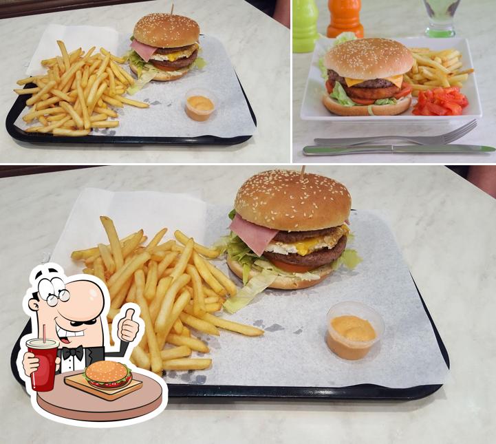 Commandez un hamburger à Fac' Kebab