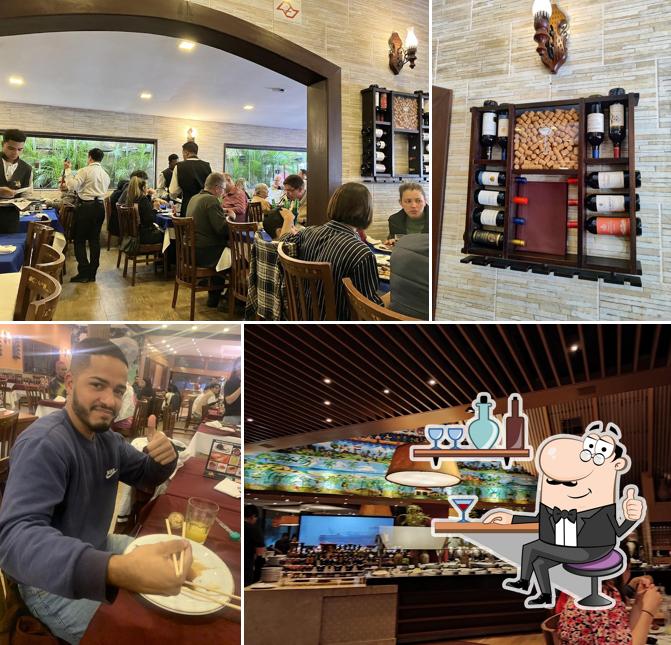 Sente em uma das mesas no Ponteio churrascaria Mogi das Cruzes