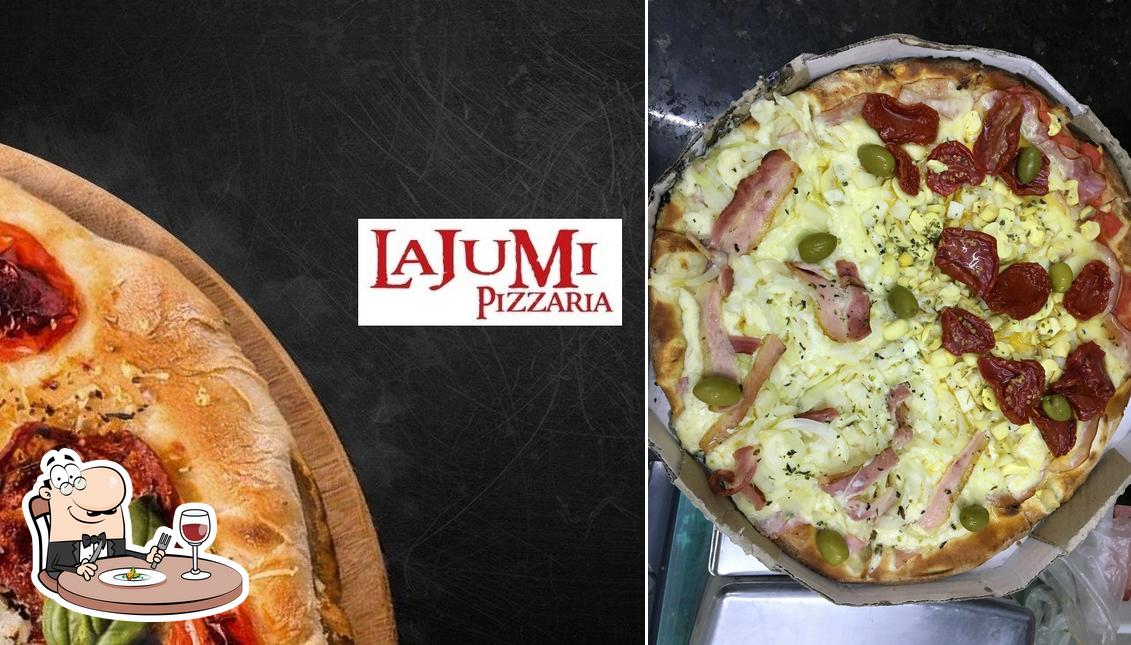 Comida em Pizzaria Lajumi