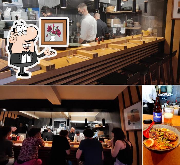 L’image de la intérieur et bière de Ryoko - Comptoir À Ramen’s