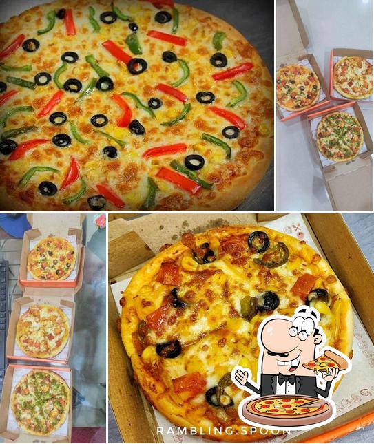Order pizza at Cheelizza India Ka Pizza