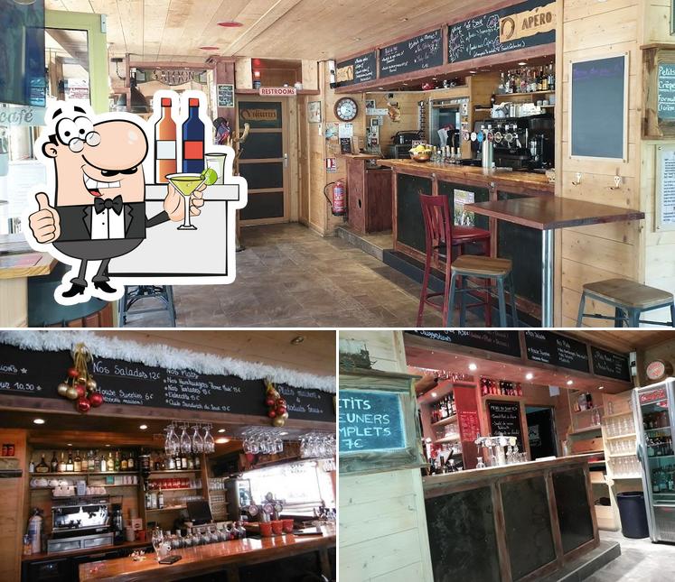 Jetez un coup d’oeil à l’image représentant la comptoir de bar et intérieur concernant Boull'Café