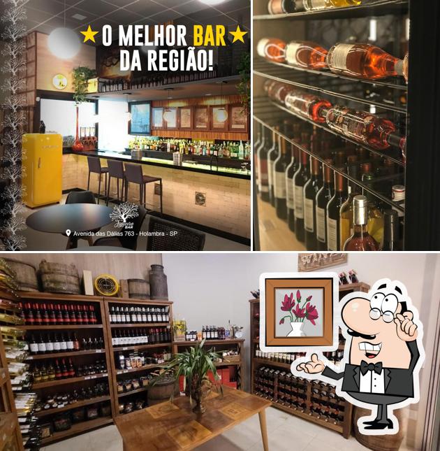 Veja imagens do interior do Figueira Bar