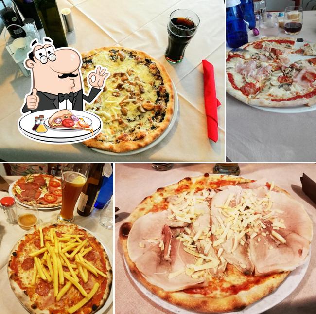 Scegli una pizza a Pizzeria da Pompeo