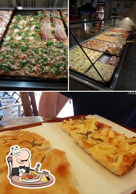 Ordina una pizza a Pizzeria La Piana