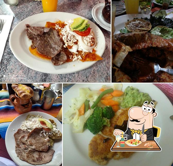 Food at Restaurante Bar los Portales