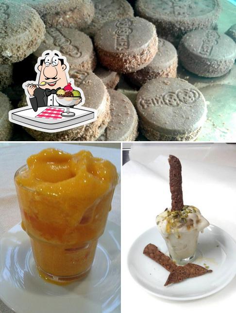 Gelateria Pisacane serve un'ampia selezione di dessert