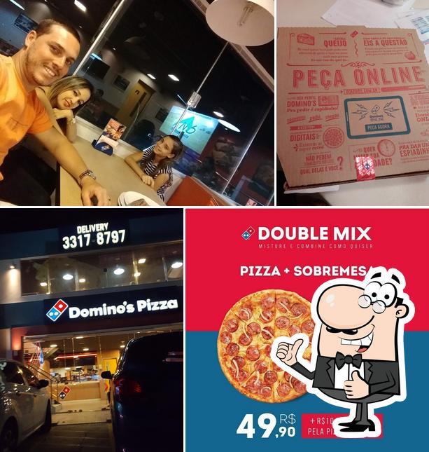 Look at the image of Domino's Pizza Maceió