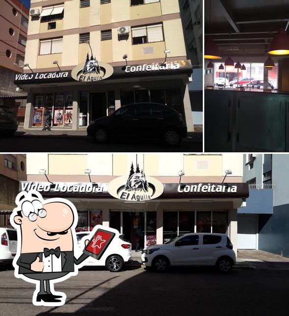 O exterior do El Águila Confeitaria