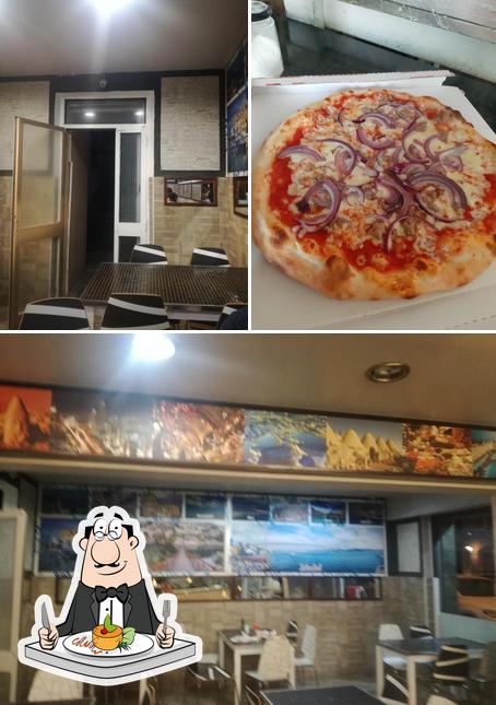 Dai un’occhiata alla immagine che mostra la cibo e interni di Turkish Pizza Kebap