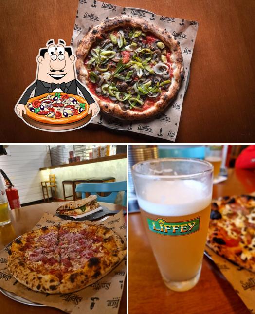 At Spitfire Lagoa, you can order pizza