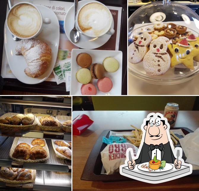 Platti al McDonald's Alessandria Via Marengo