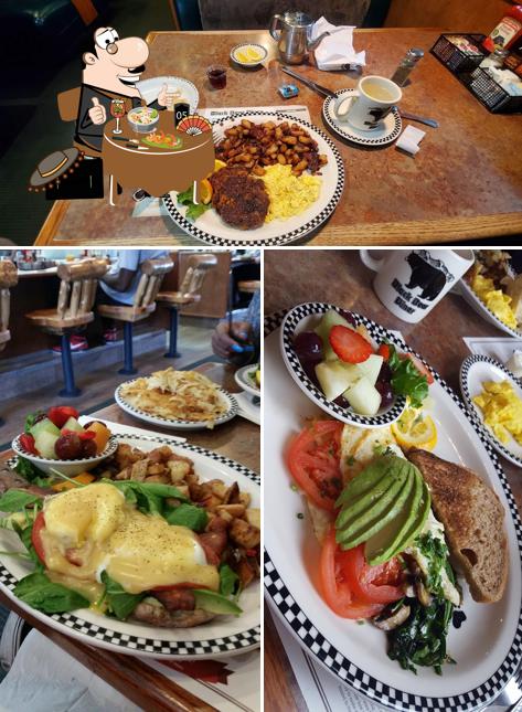 Black Bear Diner Signal Hill in Signal Hill - Restaurant menu and reviews