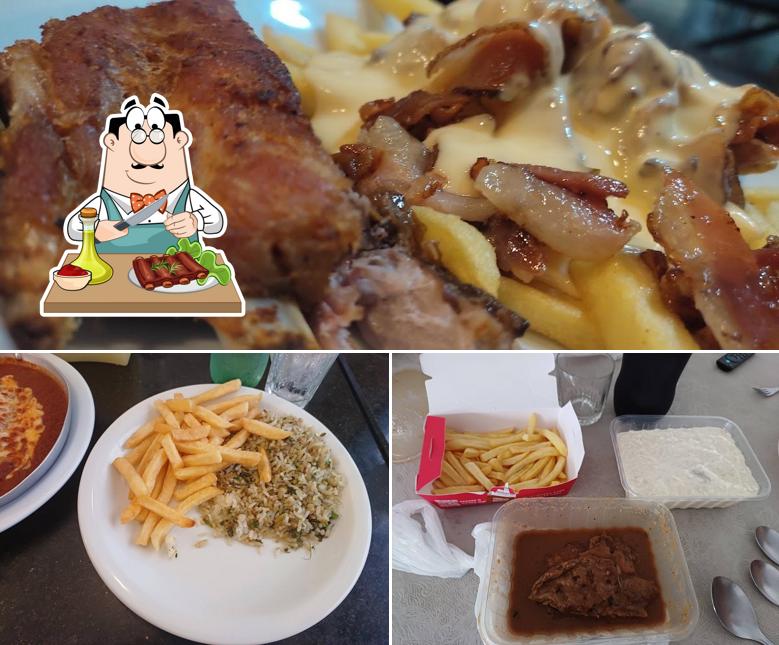 Costelas de porco em Formigueiro Brasa e Fogão