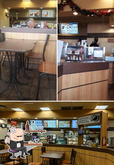 L'intérieur de Tim Hortons