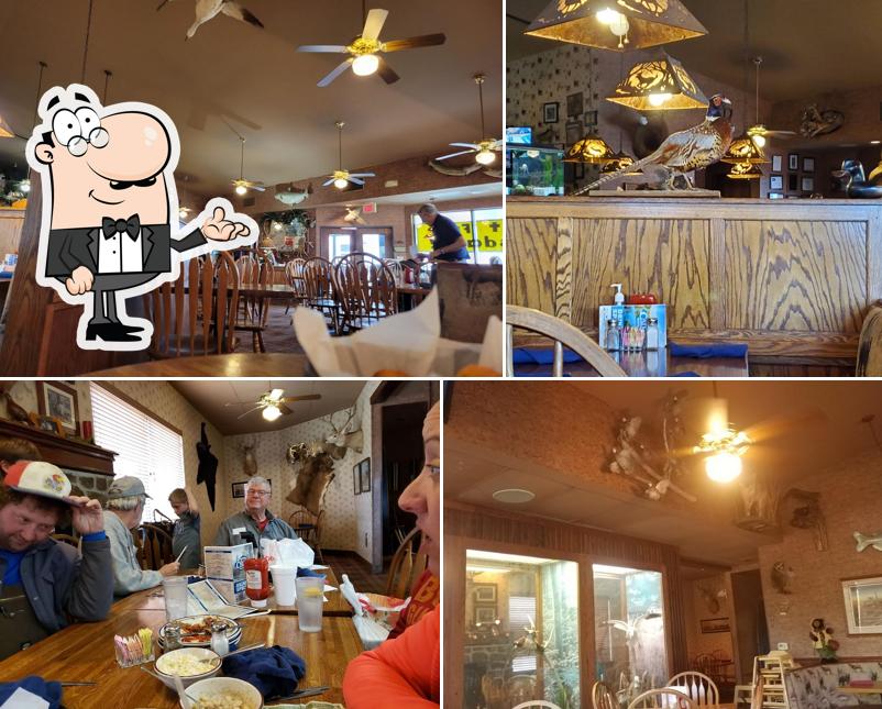 Jumpin' Catfish Restaurant, 1861 S Ridgeview Rd in Olathe Restaurant