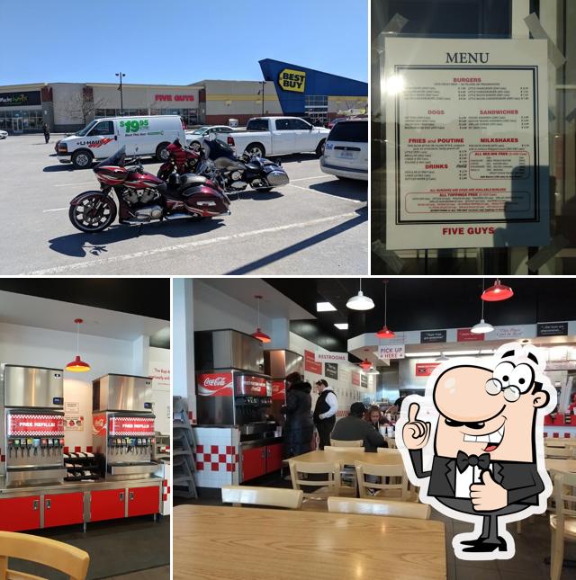 Five Guys, 770 Gardiners Rd in Kingston Restaurant menu and reviews