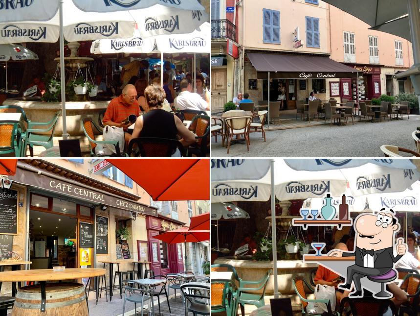 Chez ton père, Café central
