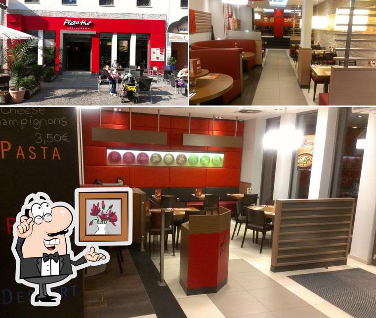 Découvrez l'intérieur de Pizza Hut Express