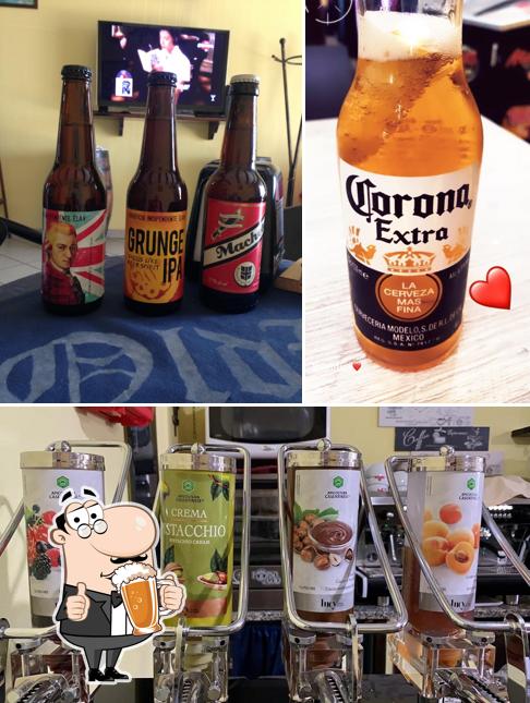 Puoi goderti un rinfrescante bicchiere di birra chiara o scura