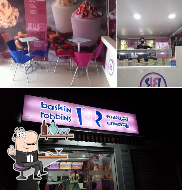 The interior of Baskin Robbins