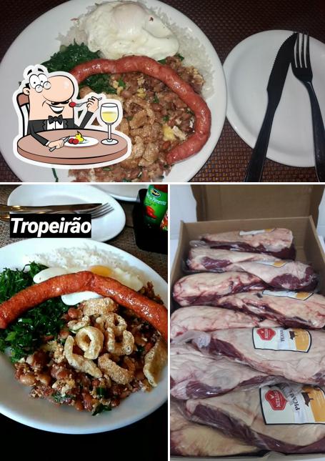 Comida em Restaurante Maurício