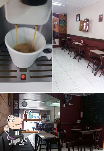 Bendito Mone Cafe